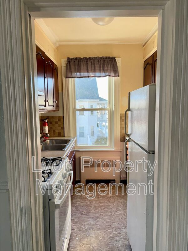 Building Photo - 1134 Social St