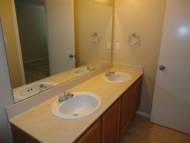 Building Photo - 6231 Castle Dome Pl NW