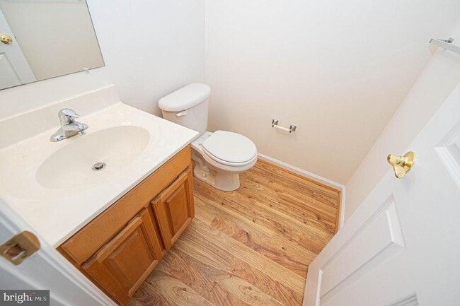 Building Photo - 438 Parkview Ct