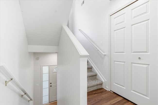 Building Photo - 6342 Trumpeter Ln