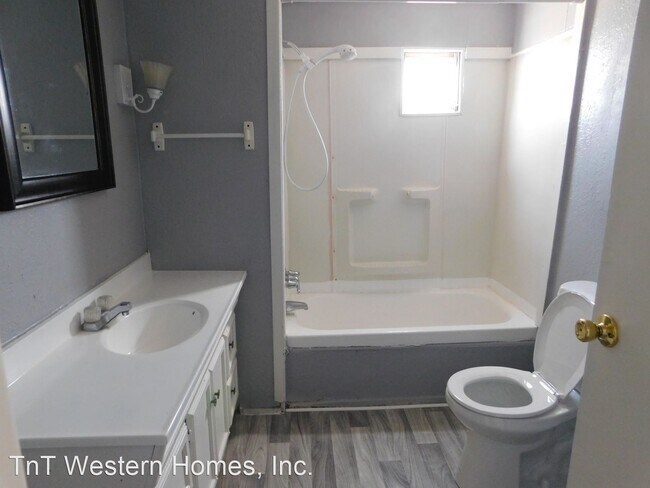 Building Photo - 3 br, 1 bath House - 6608 Valley Ave