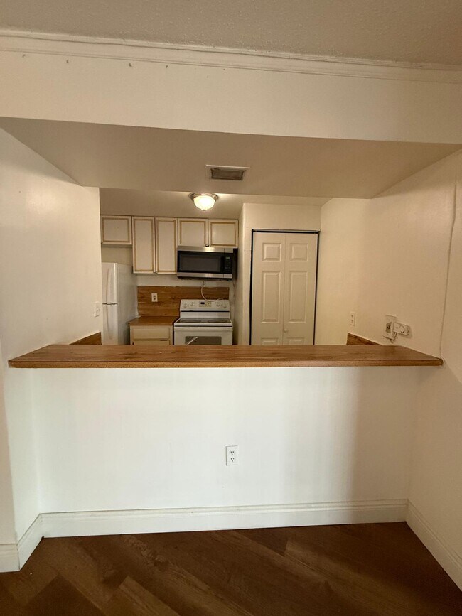 Building Photo - 6995 NW 186th St