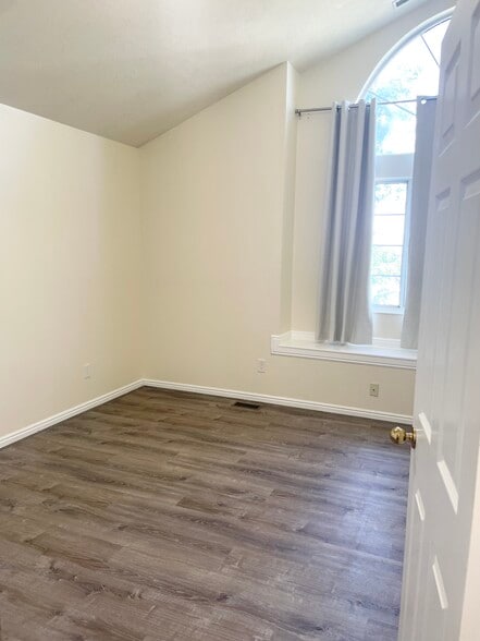 Bedroom - 562 Pheasant Way