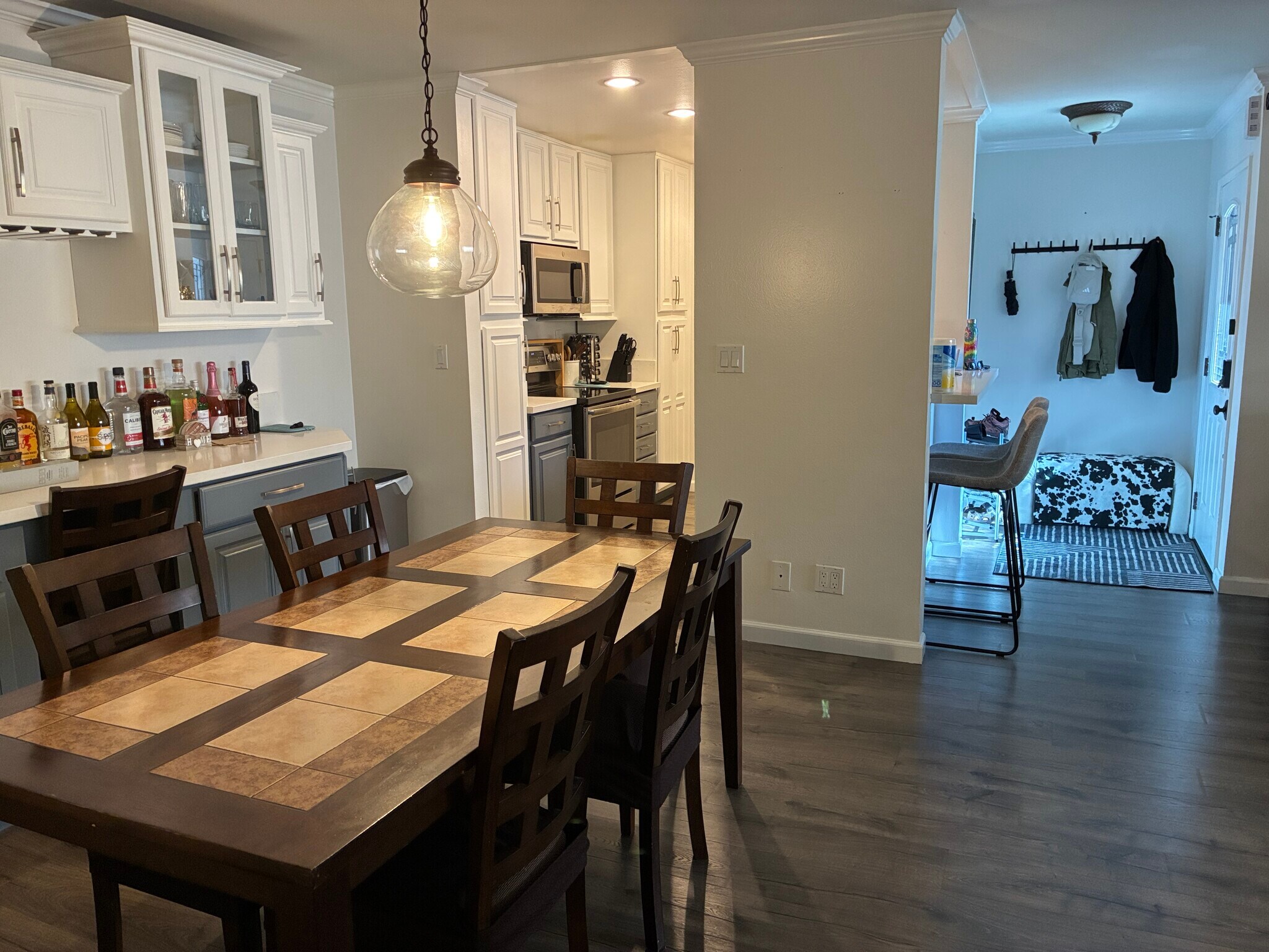 Shared dining room - 25718 Hogan Dr