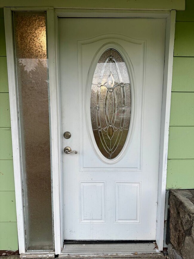 Building Photo - Updated 3bd/2BA South Suburbs Home with RV Parking, Large Yard & Garage