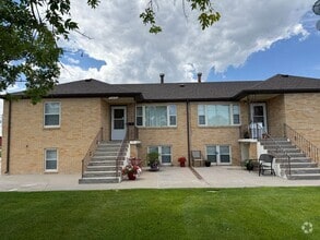 Building Photo - 2810-2816 Ave I Scottsbluff, Ne.