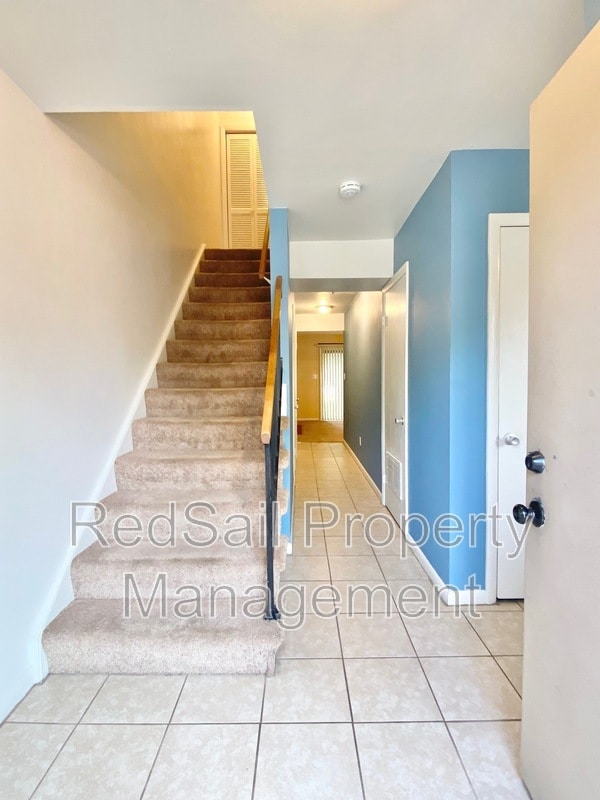 Building Photo - 1058 Willow Green Dr