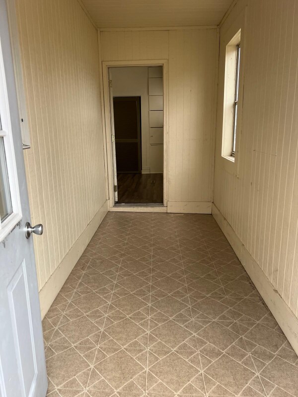 Building Photo - 1050 9th St