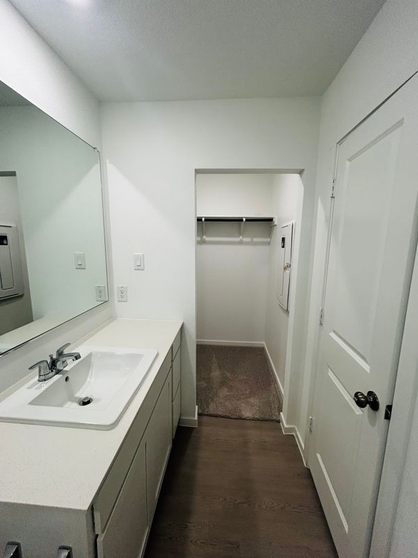 Building Photo - 6310 Sandpiper Ln