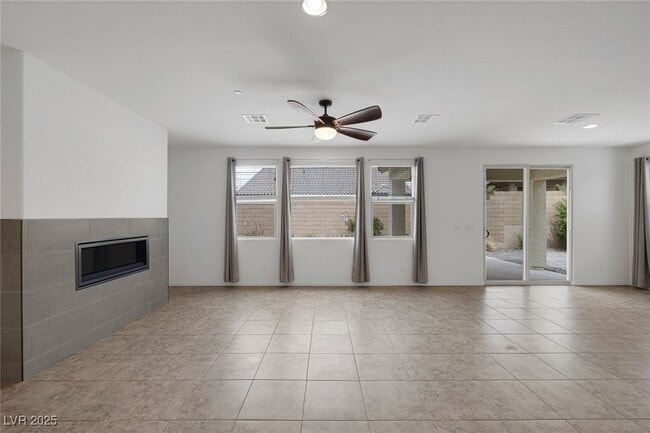 Building Photo - 489 Intonation St