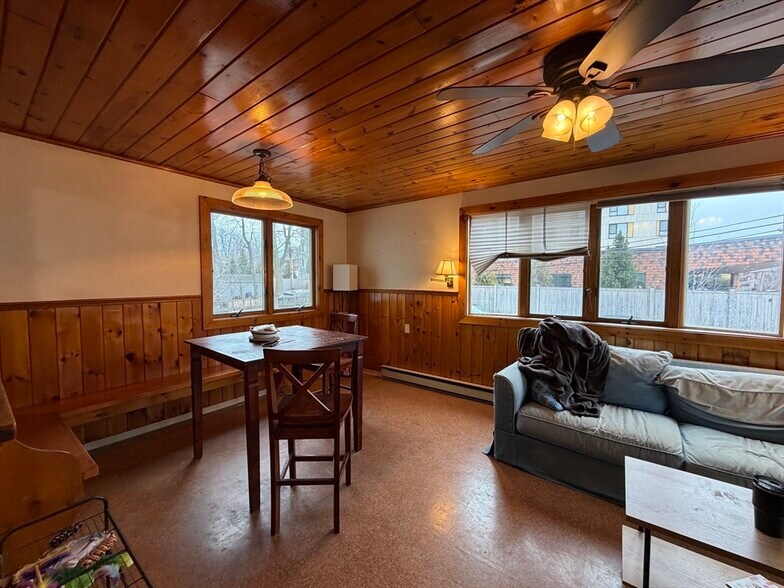 Building Photo - 91 Wallingford Rd