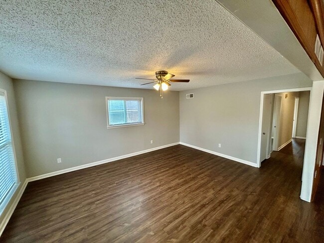 Building Photo - 5315 Yale Rd