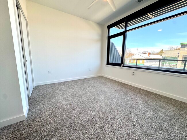 Building Photo - Liberty Beall