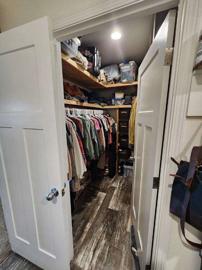 Building Photo - 3BR, 2BTH in Post Falls Above The Fog