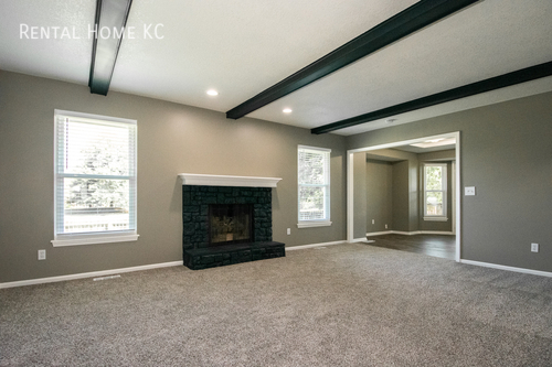 Building Photo - 15400 W 151st Terrace