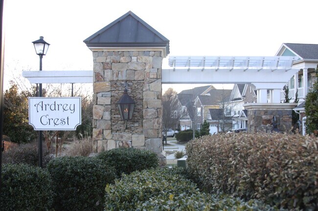 Building Photo - 10519 Royal Winchester Dr