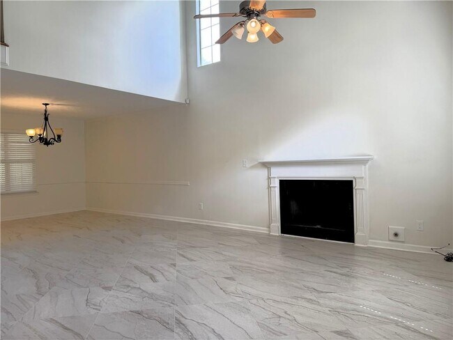 Building Photo - 2290 Honeycomb Ct