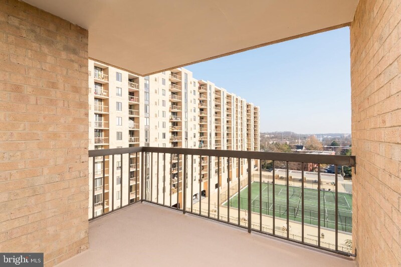Building Photo - 4500 S Four Mile Run Dr