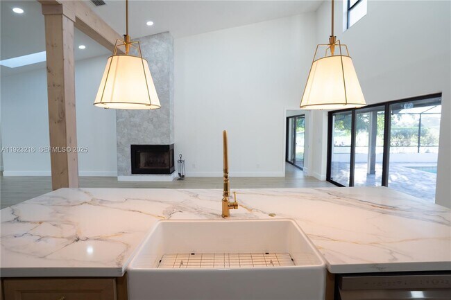 Building Photo - 16701 Bobcat Dr