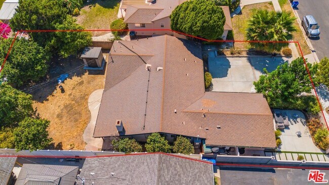 Building Photo - 15920 Gledhill St