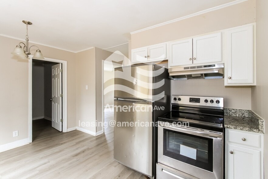 Building Photo - 2965 Celeste Dr