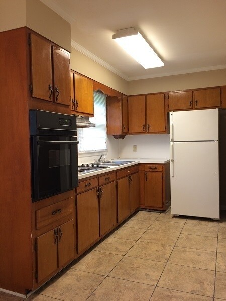 Building Photo - 3 Bedroom 1 Bath House