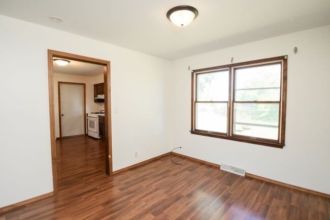 Building Photo - 3 bed 2 bath home in Wheeler