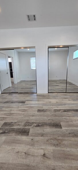 Building Photo - 642 N Manhattan Pl