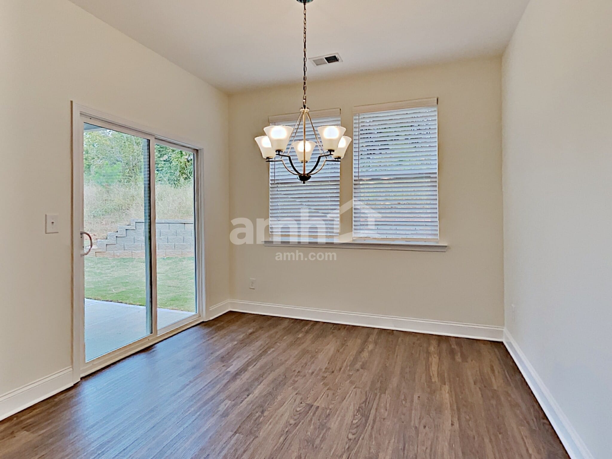 Building Photo - 254 Lake St