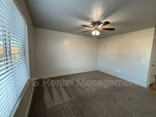 Building Photo - 3102 S Relic Ridge Dr
