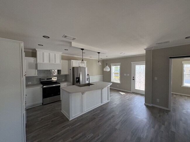 Building Photo - 1010 Morgan Jones Dr