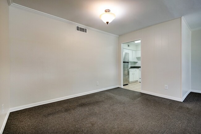 Building Photo - 9031 Gaylord Dr