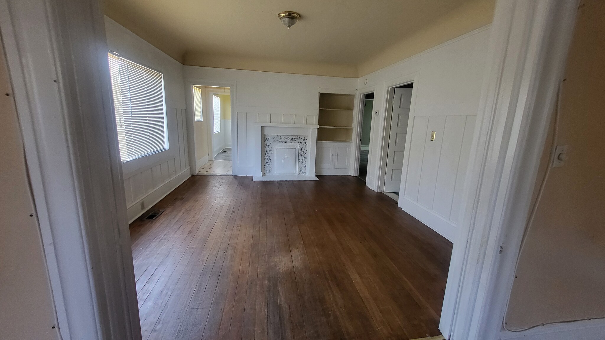 Dining Room - 5701 Genoa St