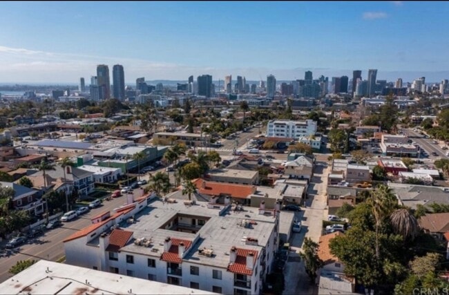 Building Photo - Golden Hill Gem: Spacious Furnished 2BR with City Convenience