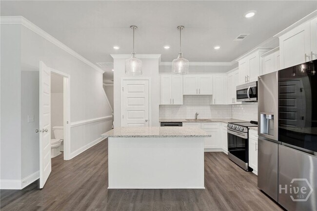 Building Photo - 77 Dorsey Dr