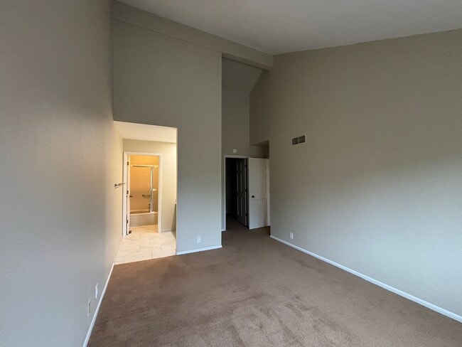 Building Photo - Large 3 bedroom, 2.5 bath townhome with 2-car garage!