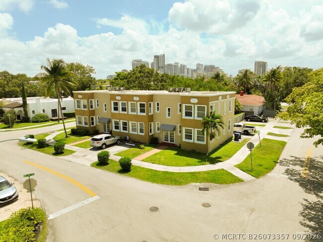 Building Photo - 403 NE 16th Ave