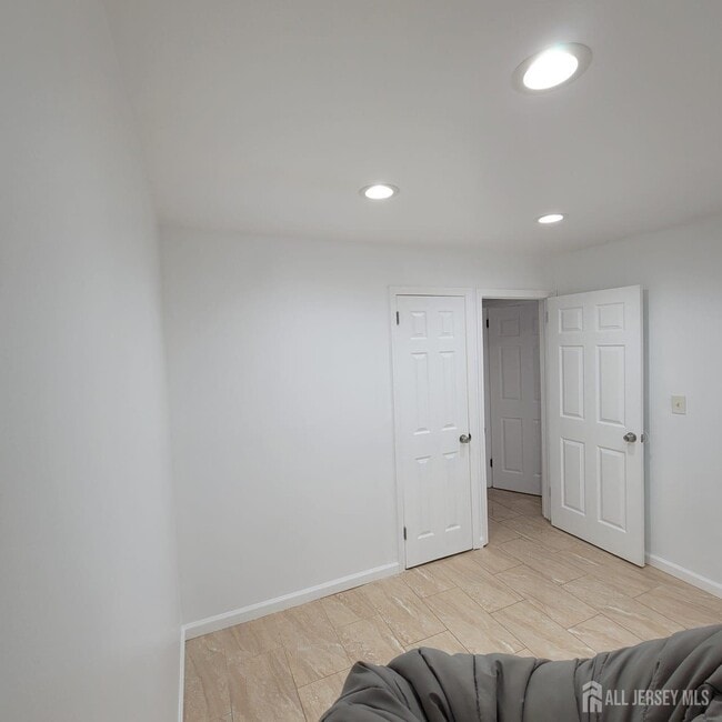 Building Photo - 216 Bloomfield Ave