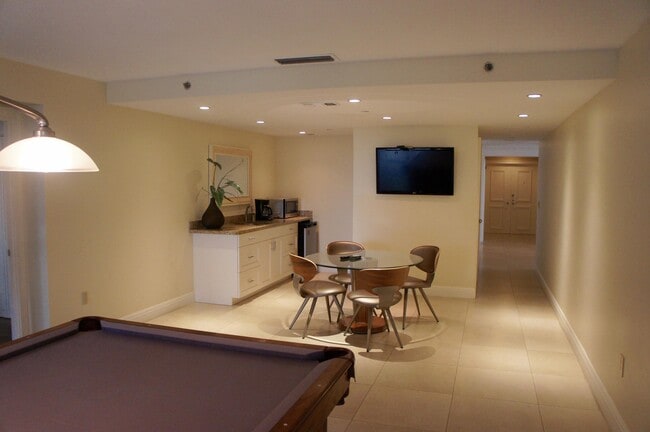 Building Photo - 5070 N Ocean Dr