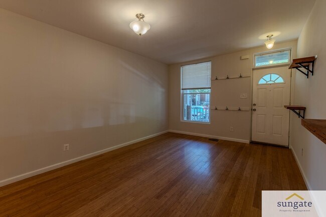 Building Photo - 341 E 27th St