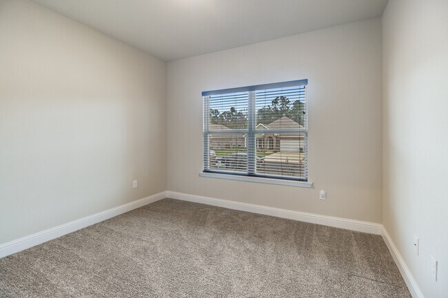 Building Photo - 5468 Overland Dr