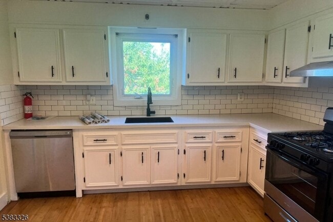 Building Photo - 19 Spring St