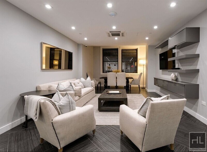 Building Photo - No fee 2 bed 2 bath with washer and dryer  - The Willard