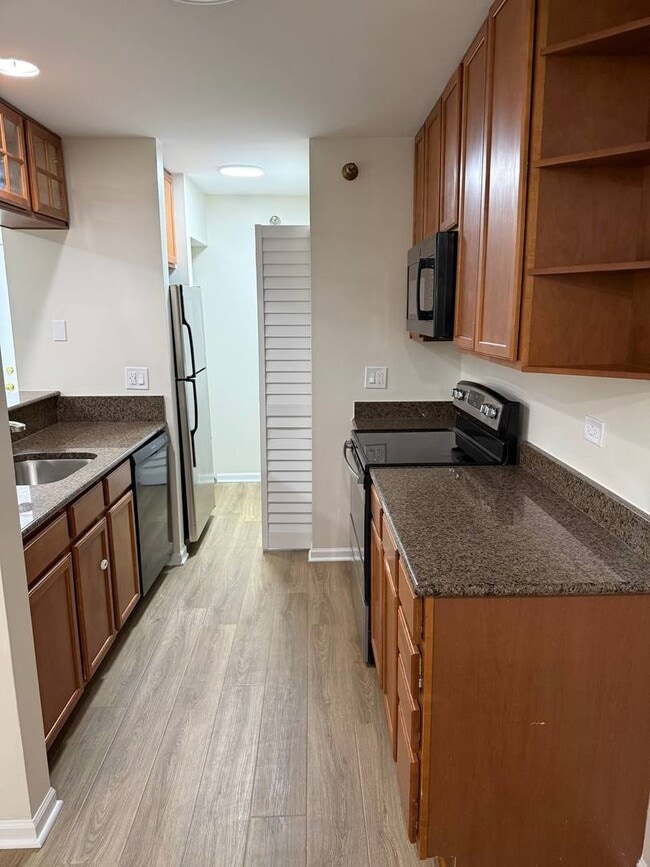 Building Photo - 209 Glengarry Dr