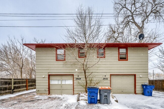 Building Photo - 2529 W Vermijo Ave