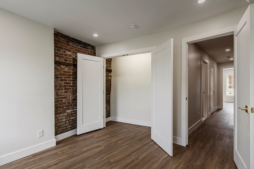 Building Photo - 110 Hotel St