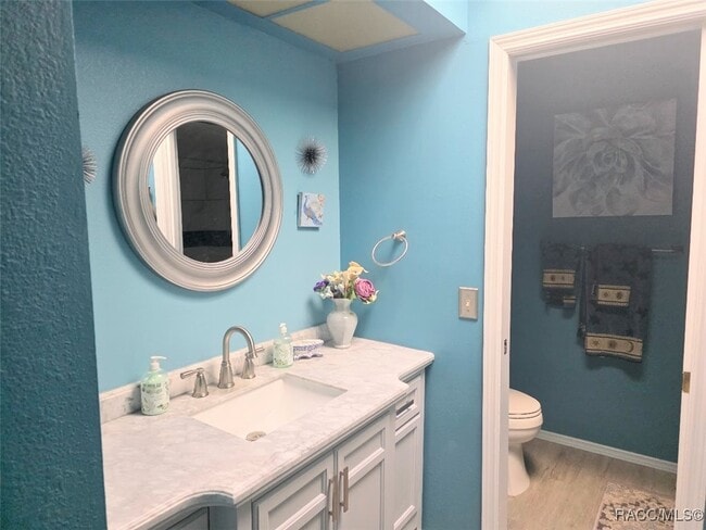 Building Photo - 25 Holly Ct