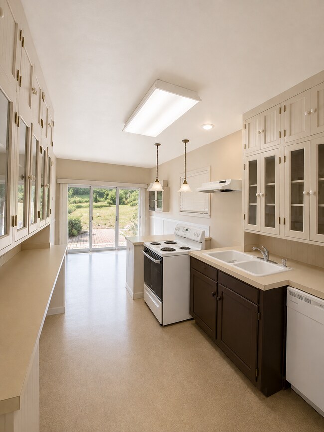Building Photo - 9314 N Mountain View Ln