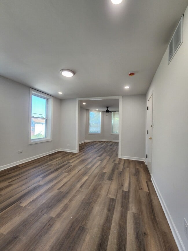 Building Photo - 8900 S Normal Ave