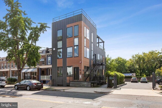 Building Photo - Welcome to this Modern 2BR/2BA condo located in Brookland